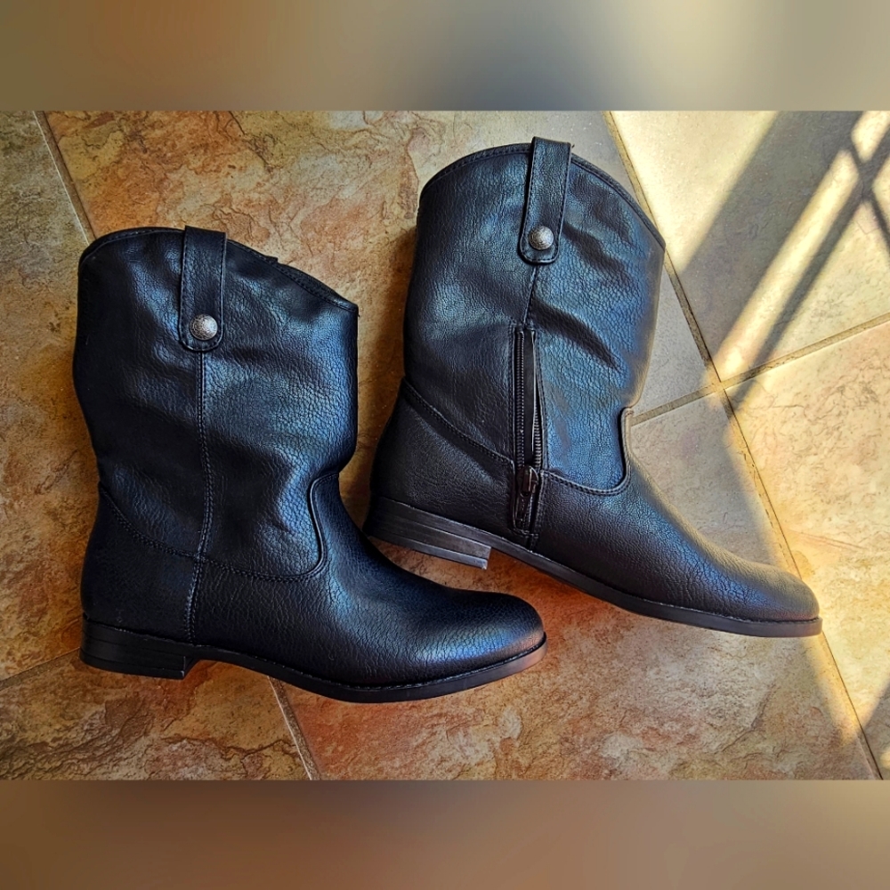 Arizona girls boots (cowgirl) size 5